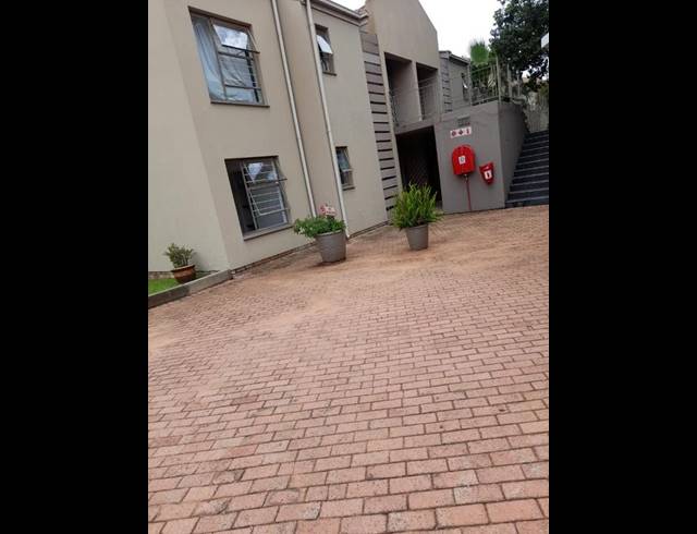 0 BEDROOM PROPERTY TO RENT IN BEDFORD GARDENS